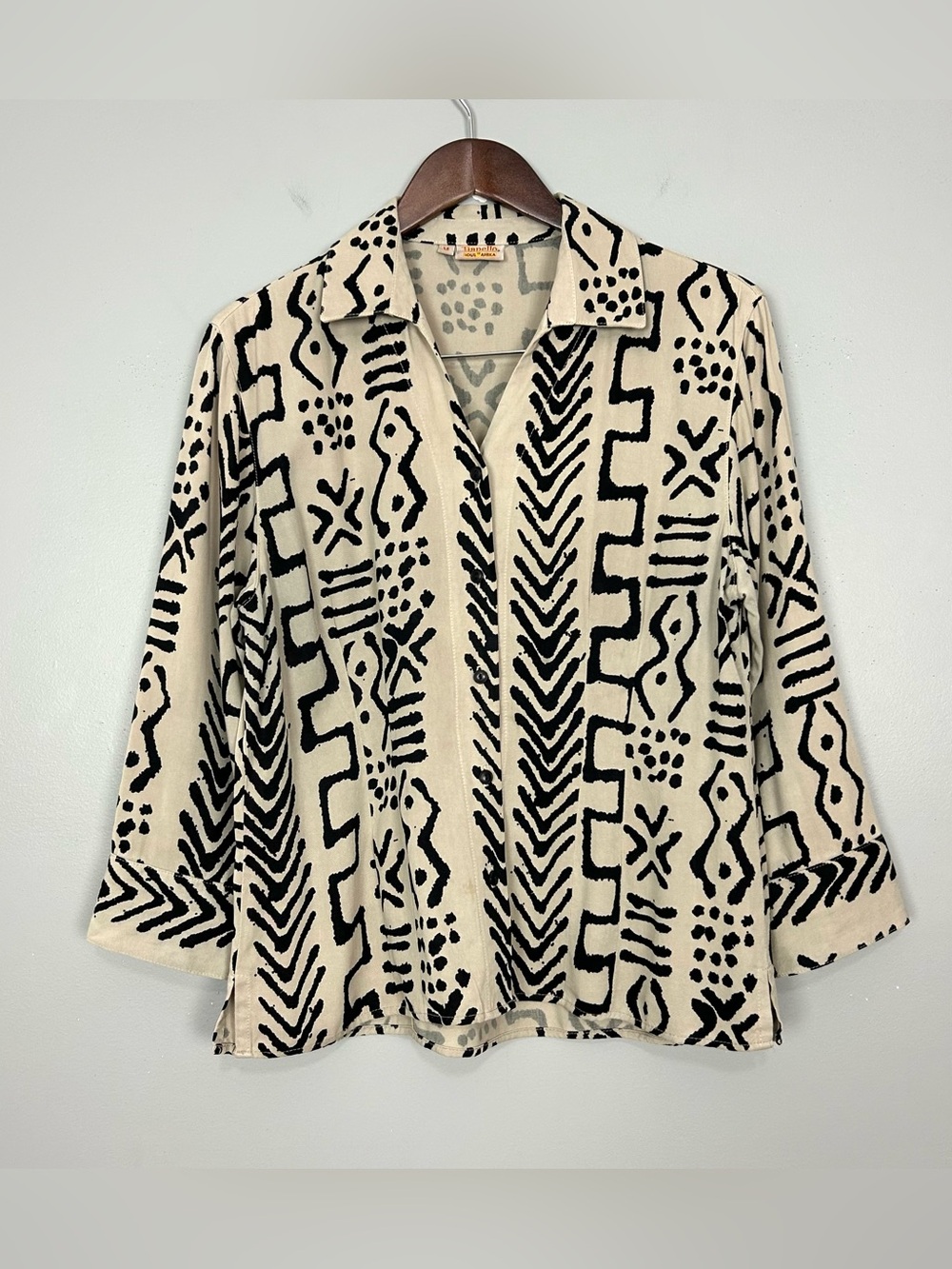 Tianello Soul of Africa Mud Print Diane Shirt Women’s Size M Button Front Tribal